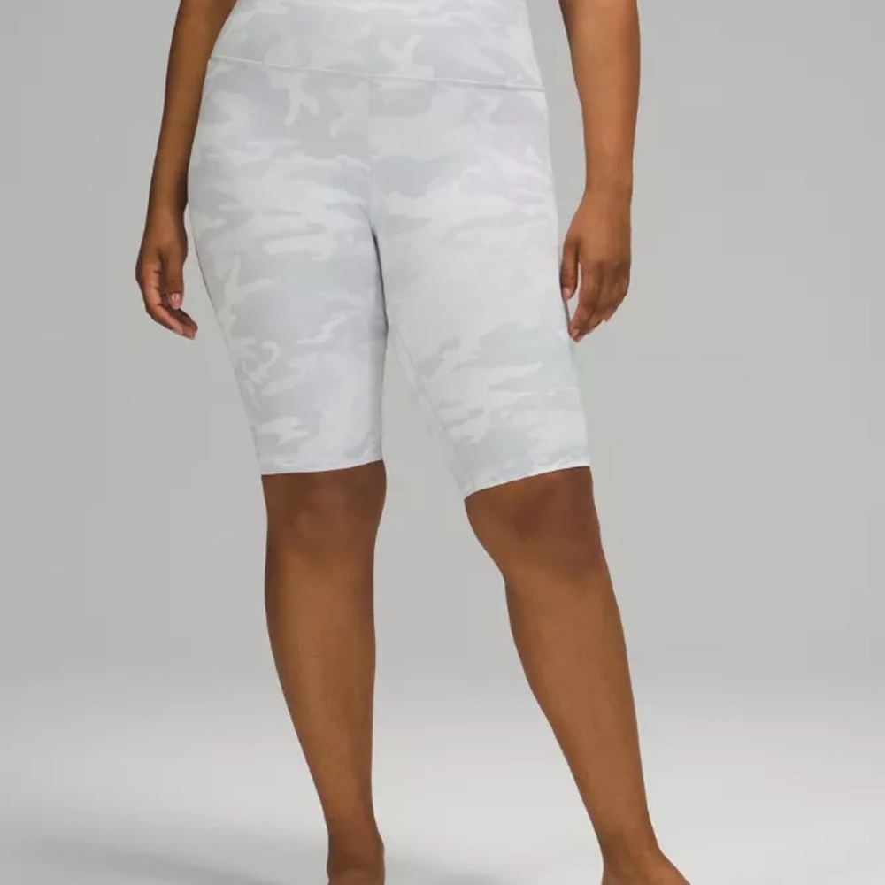 Lululemon Wunder Under Short 10" *Ribbed